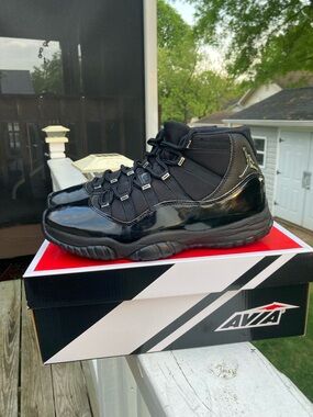 Nike Air Jordan 11 Cap and Gown Size 9.5 Mens custom